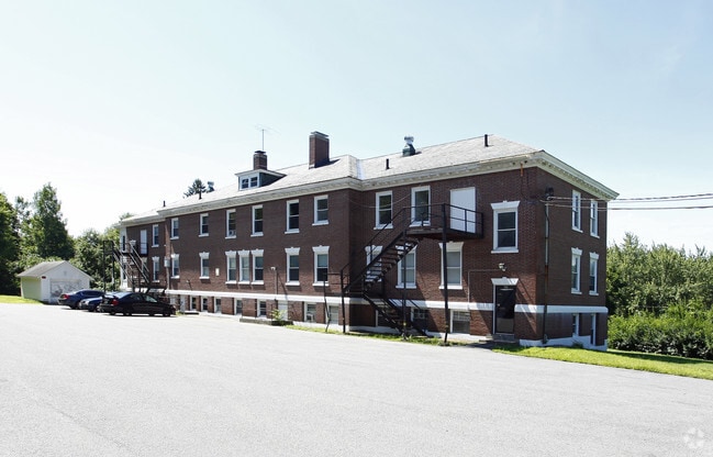 Primary Photo - 423 Pelham St