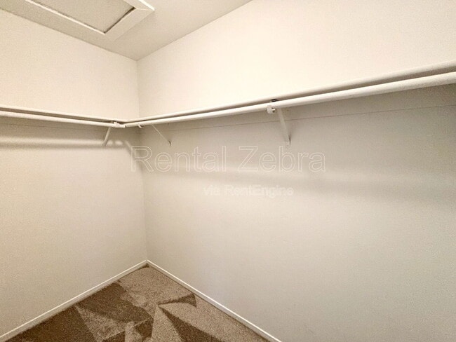 Building Photo - 1861 Creekside Dr