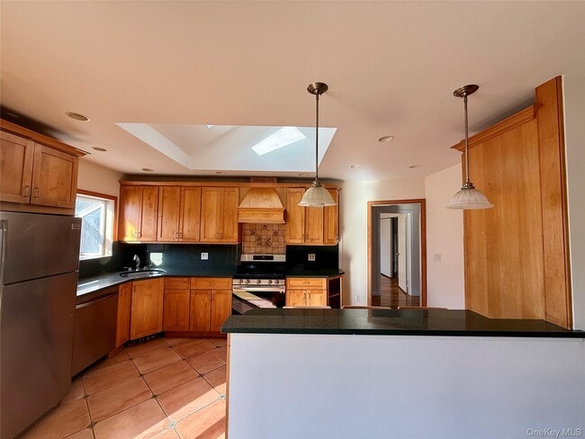 Building Photo - 518 W Olive St