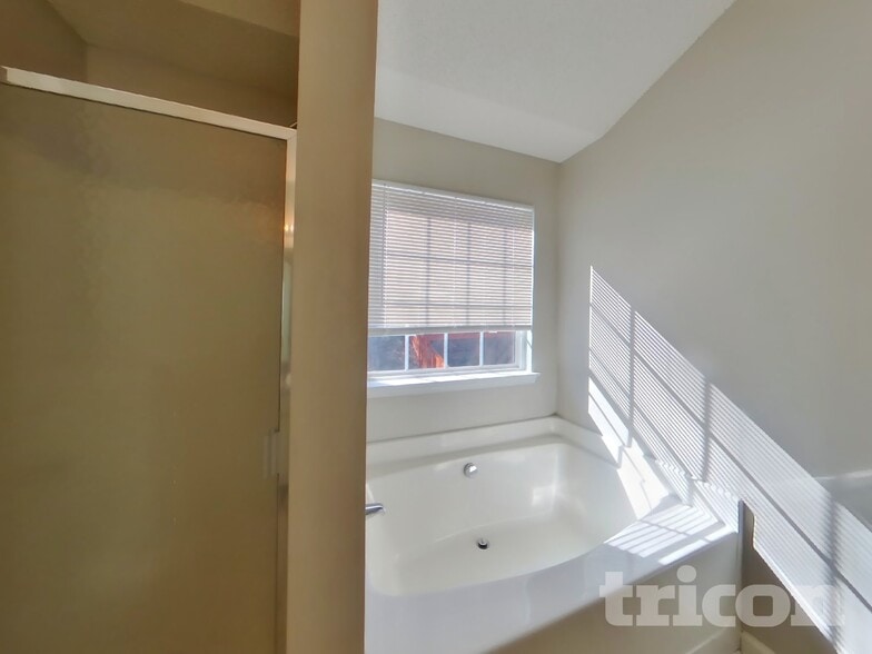 Building Photo - 455 Thistle Cove