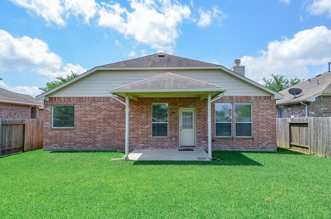 Building Photo - 20110 Goss Hollow Ln