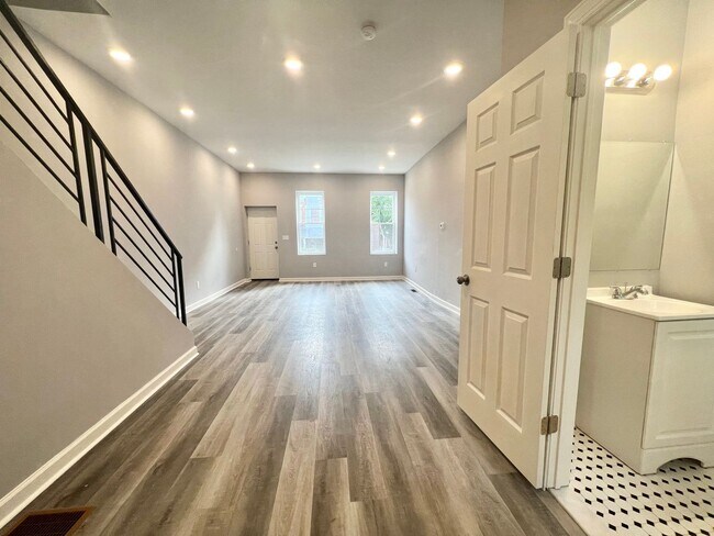 Building Photo - Anika Homes 3 Bedroom