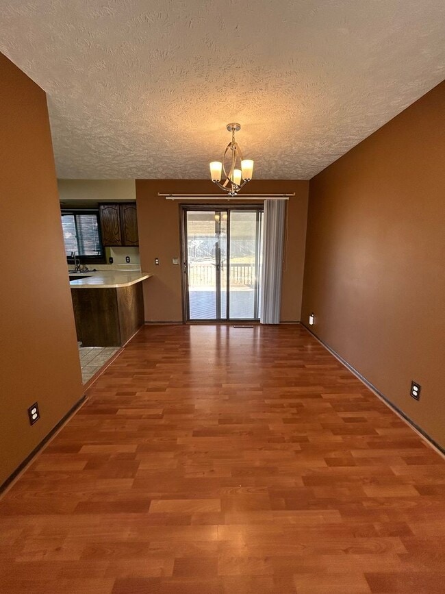 Building Photo - Spacious 3-Bedroom, 1-Bath Home with Garage & Basement in La Vista