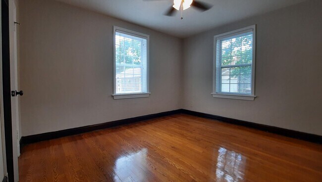 Building Photo - 1019 Sanford Ave
