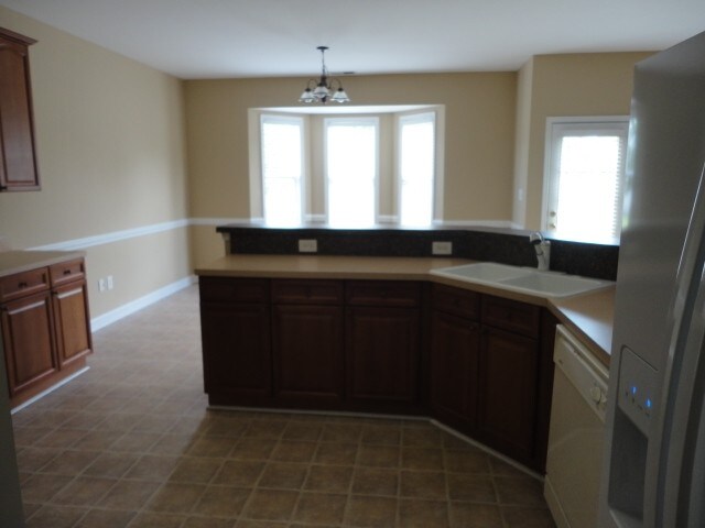 Building Photo - 2005 Semmes Ln