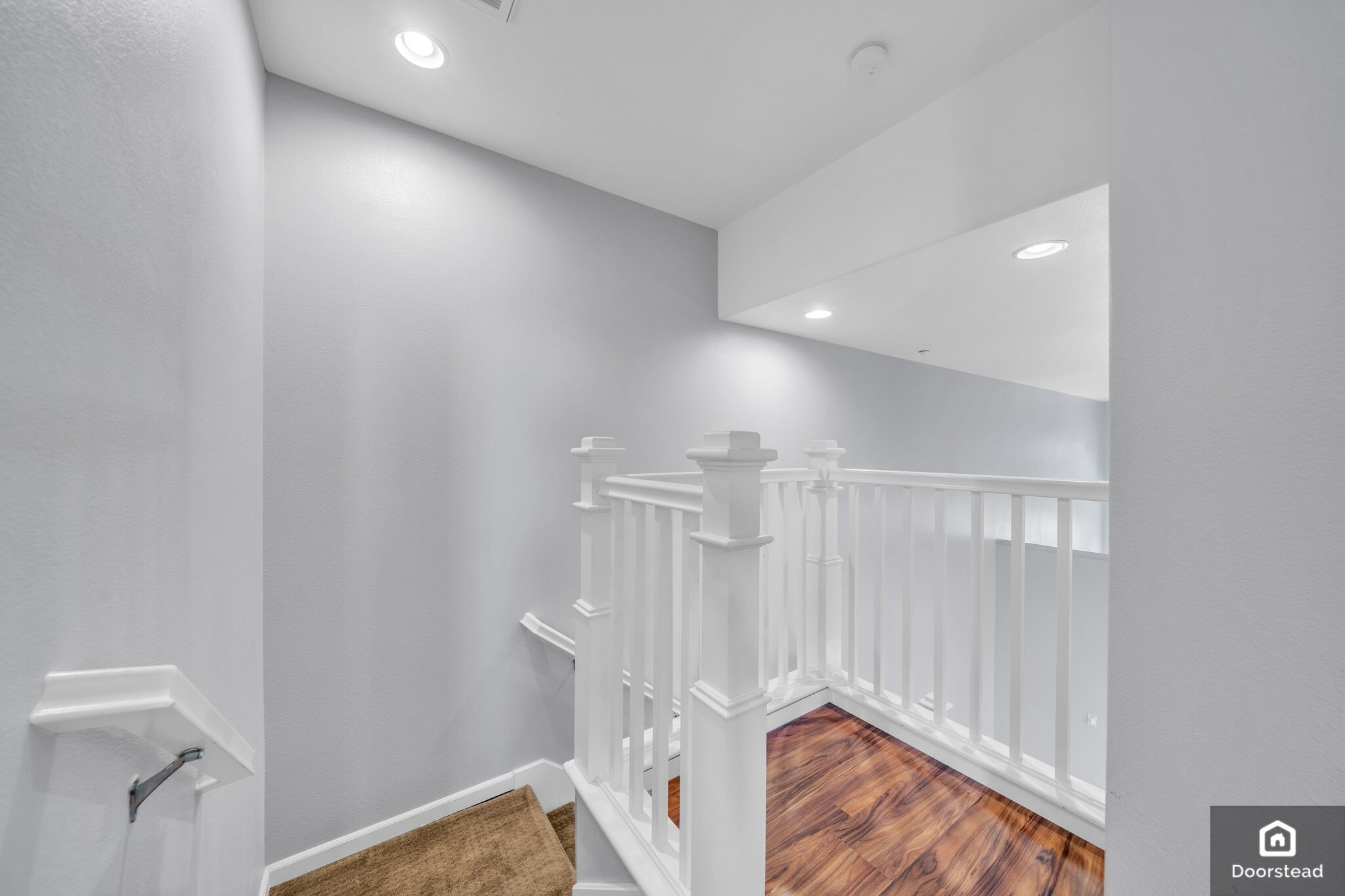 Building Photo - 955 Pavilion Loop