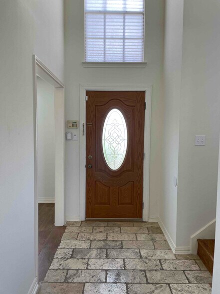 Building Photo - 4027 Almond Lake Dr