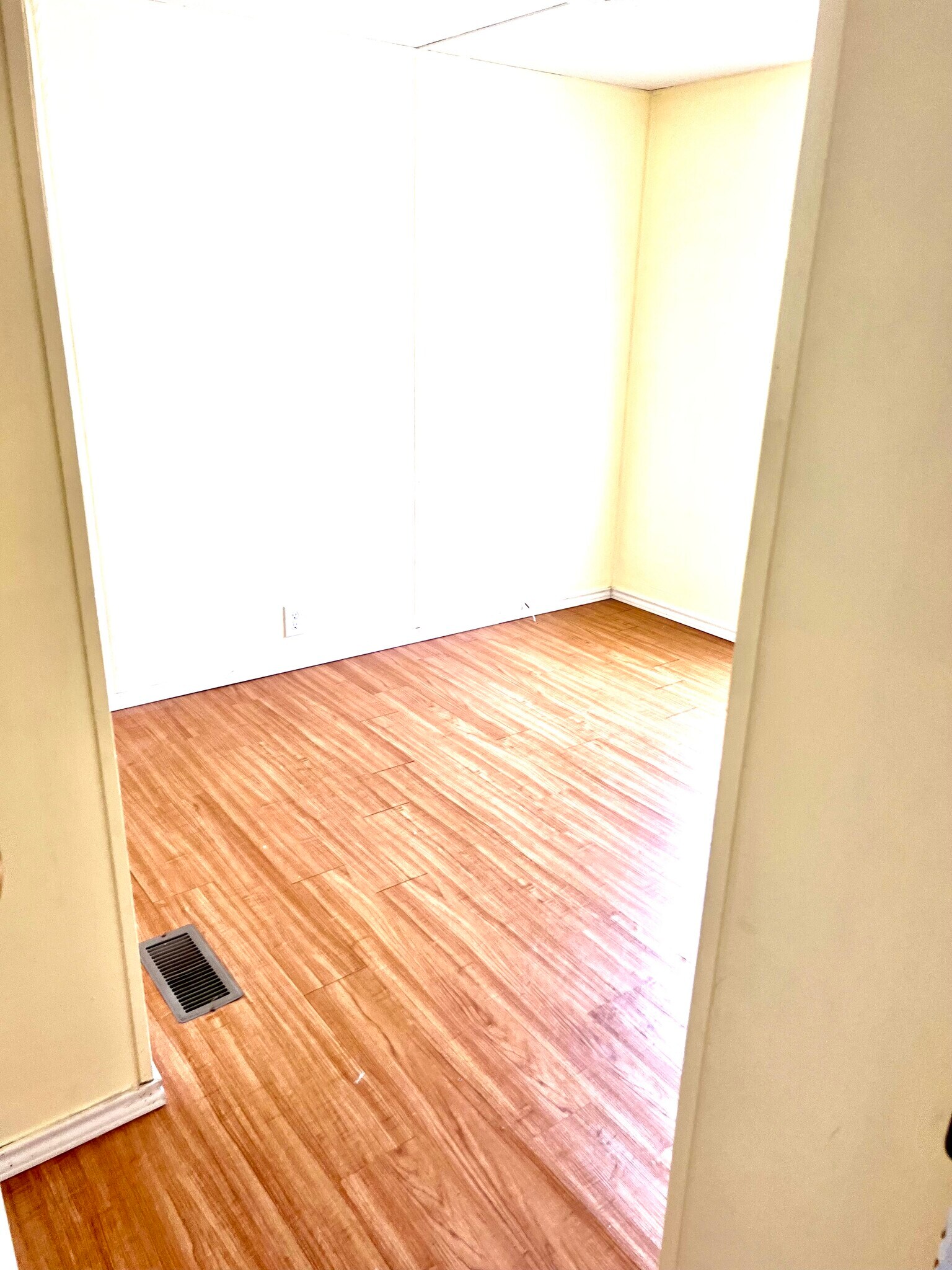 Building Photo - 300 Murls Lake Rd