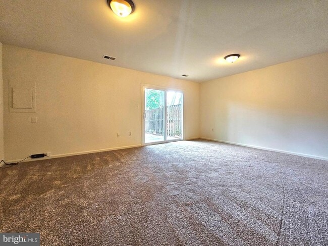 Building Photo - 4802 Treasure Ct