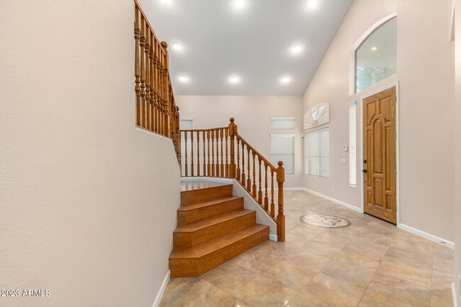 Building Photo - 363 W Myrtle Dr