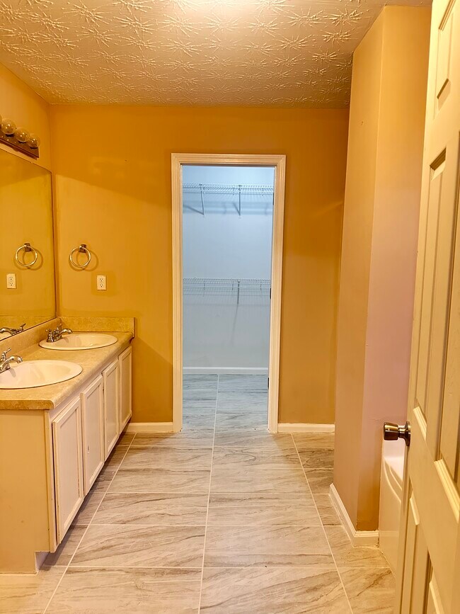 Building Photo - 164 Addy Ln