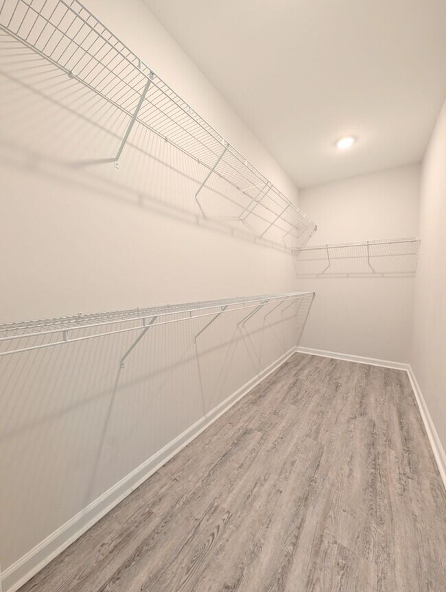 Building Photo - Modern 3-Bedroom, 2-Bath Long Term Rental in Longs