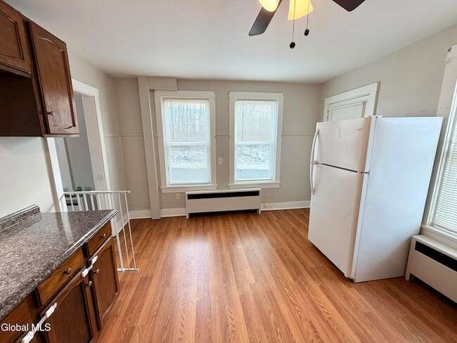 Building Photo - 39-41 Roosevelt Road Unit