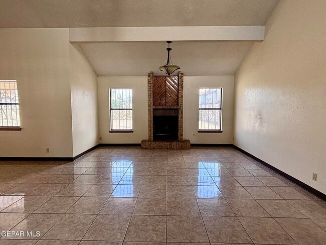 Building Photo - 1442 Sierra De Oro Dr