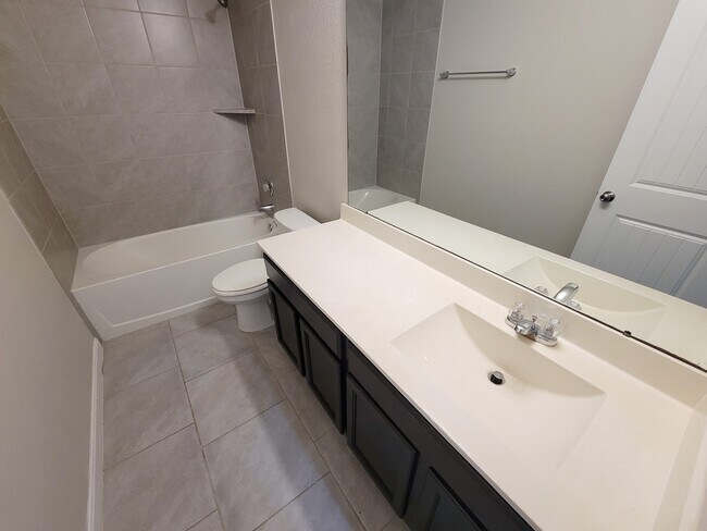 Building Photo - 29614 Breakwater Dr