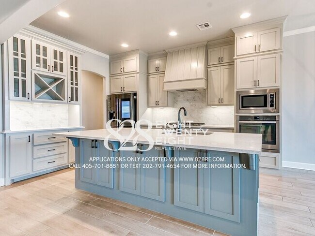 Building Photo - ABSOLUTELY STUNNING 4 BD/3 BATH HOME IN WI...