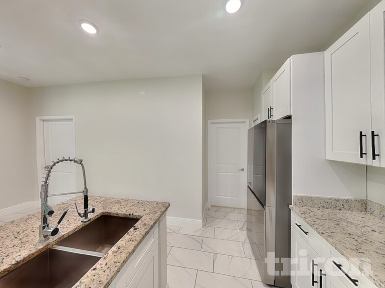 Building Photo - 1297 13th St