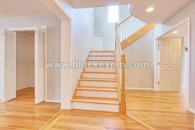 Building Photo - 1130 NE 178th Ave