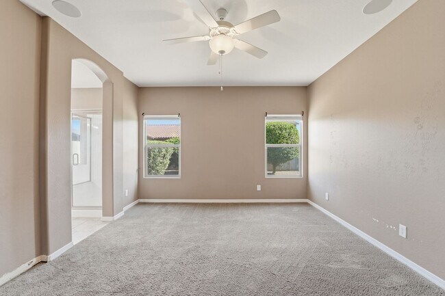 Building Photo - Ironwood Crossing Gem! 3 Bed + Den, Open Layout & Resort Amenities