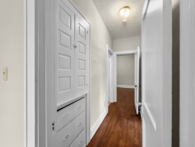 Building Photo - 3928 Upton Ave