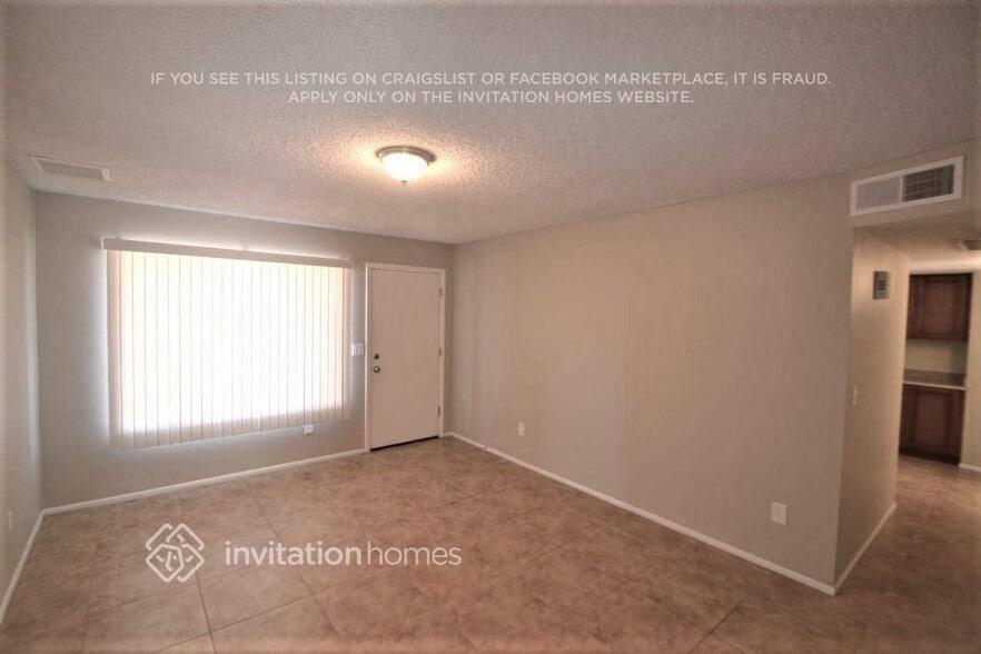 Building Photo - 2749 E John Cabot Rd