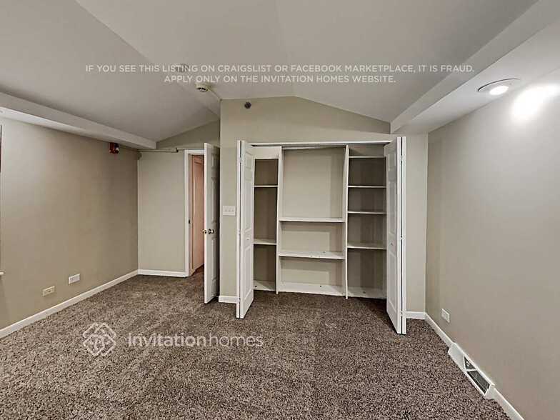 Building Photo - 6710 N Central Park Ave