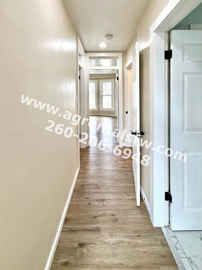 Building Photo - 1829 Broadway