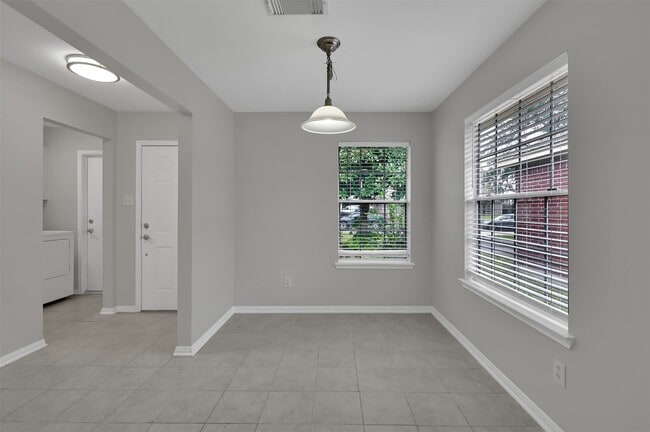 Building Photo - 12411 Westwold Dr