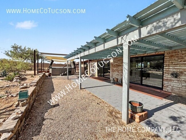 Building Photo - 120 E Magee Rd