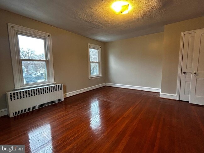 Building Photo - 325 Jefferson Ave