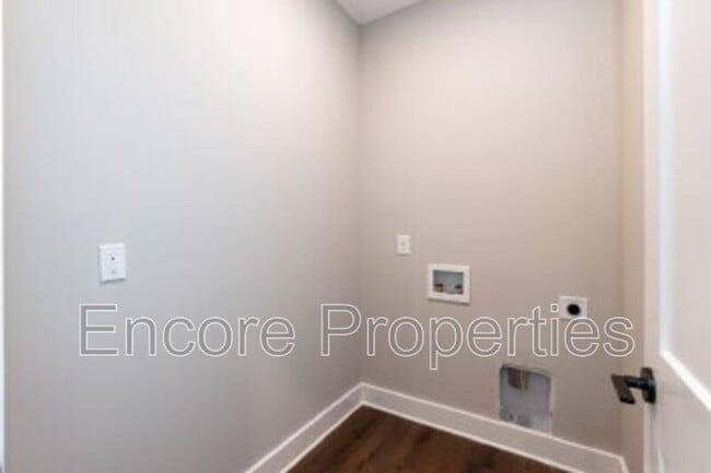 Building Photo - 1406 Gearwood Ave