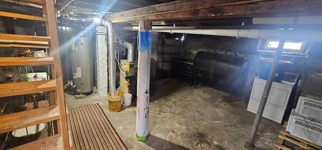 Building Photo - 6 Eastern Ave