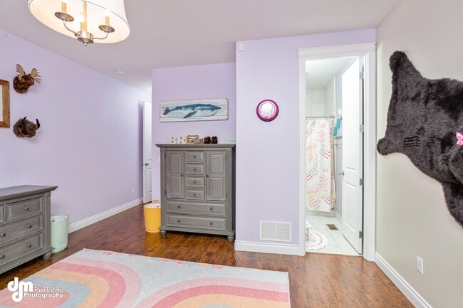Building Photo - 5044 E Loft Cir