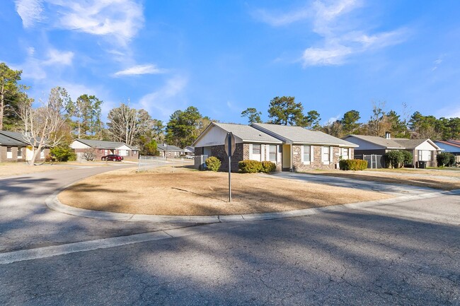 Building Photo - 105 Canvasback Dr