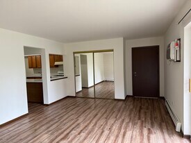 Building Photo - 480 Pleasant Run Dr