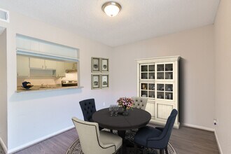 Building Photo - $899 1st 2 months! Your Family Will Love T...
