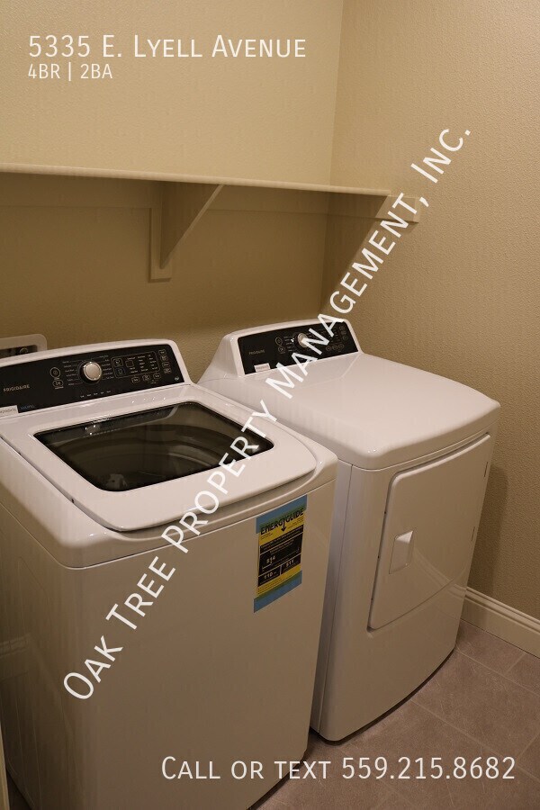 Building Photo - 5335 E Lyell Ave