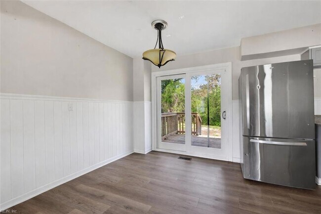 Building Photo - 8507 Chapin St