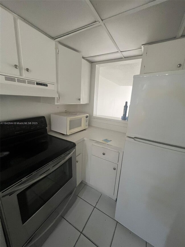 Building Photo - 15022 SW 80th Terrace