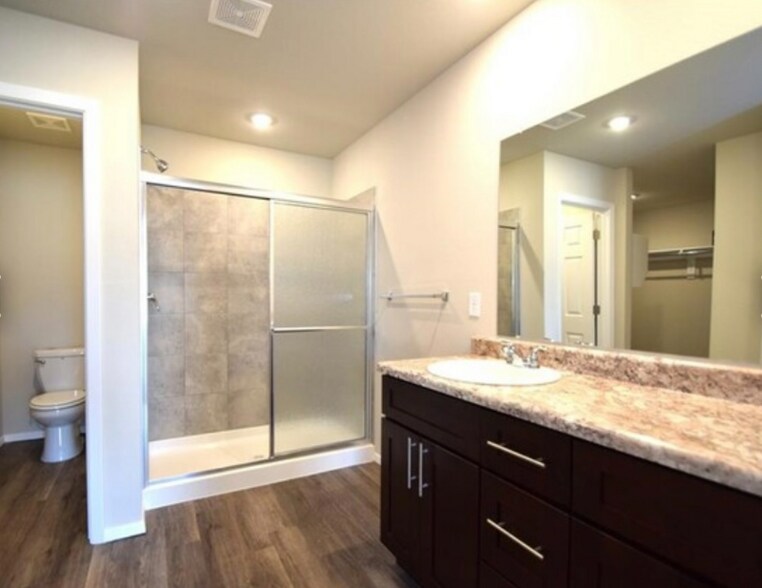 Building Photo - 2903 W McLaren Dr