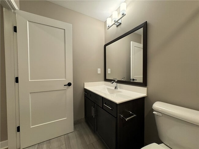 Building Photo - 575 Championship Dr
