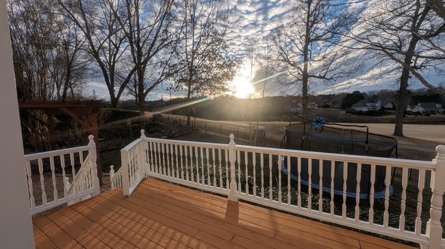 Building Photo - 527 Competition Rd