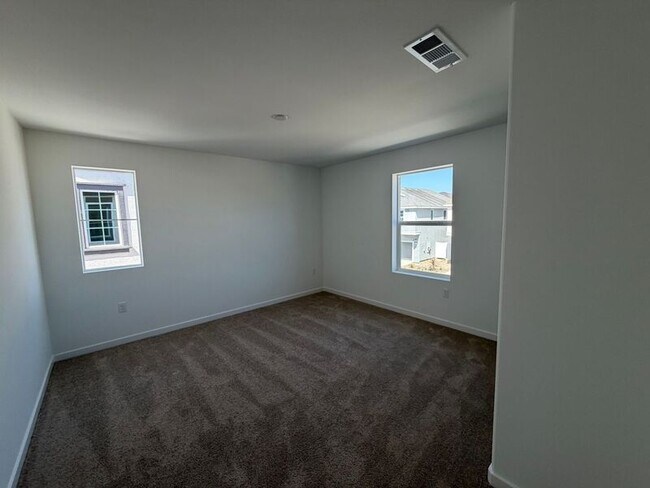 Building Photo - 36549 Altisima Dr