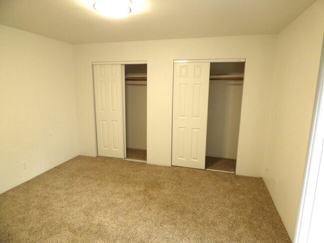 Building Photo - Lancaster Townhomes