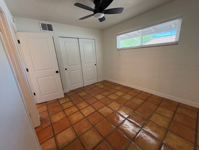 Building Photo - 817 S Melody Ln