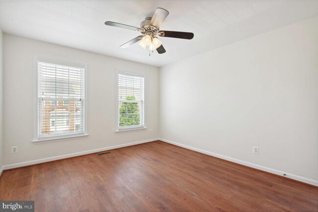 Building Photo - 15041 Clementine Way
