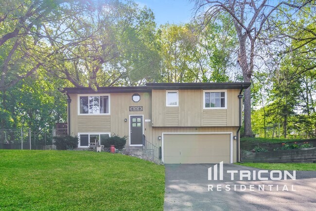 Primary Photo - 17311 Sunset Trail SW
