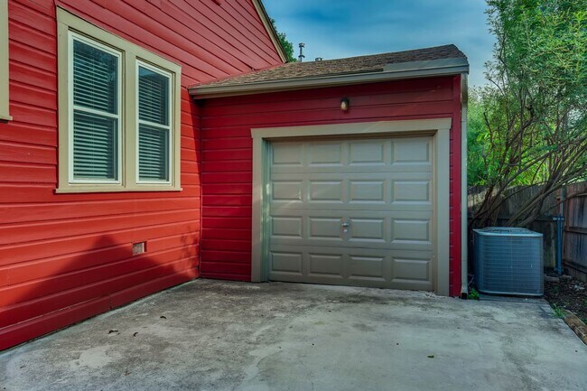 Building Photo - Minutes From Woodlawn Lake - 4 miles from ...
