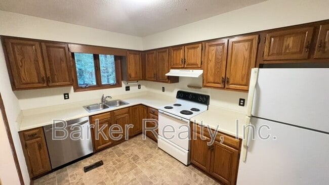 Building Photo - 3401 Whitford Ct