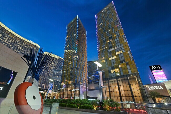 Building Photo - 3722 S Las Vegas Blvd